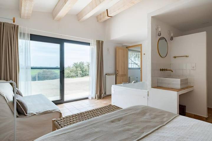 Casa rural para 11 personas, con Jacuzzi y Terraza además de Jardín y Piscina en Provincia de Lleida - 4