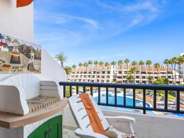 Holiday Letting for 6 People in Playa del Camisón, Arona, Photo 2