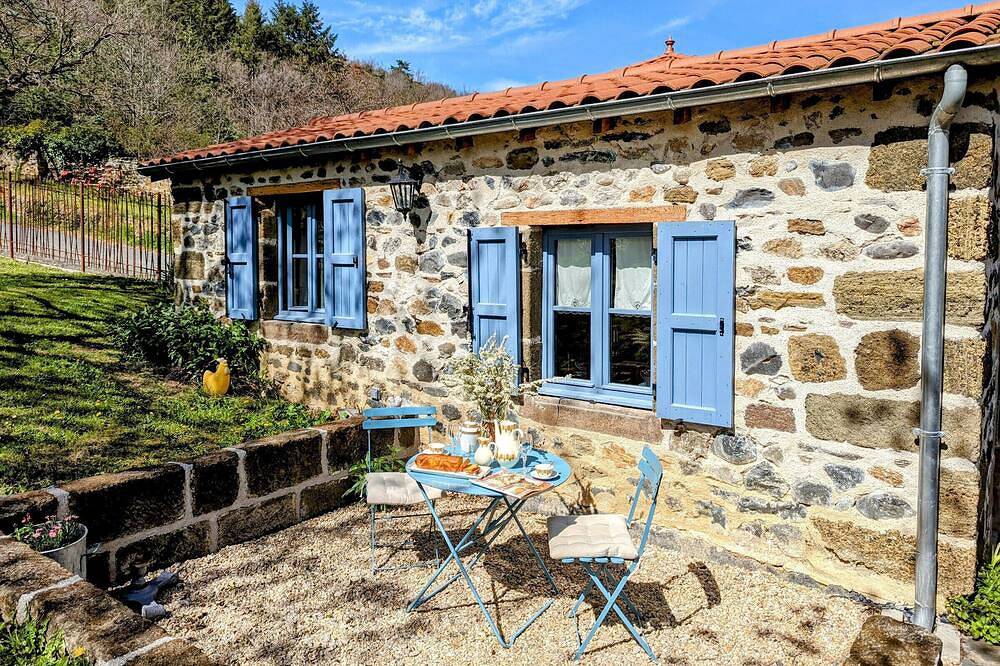 Cabane de Vigne en Auvergne pour Escapade Romantique in Langeac, Haute-Loire