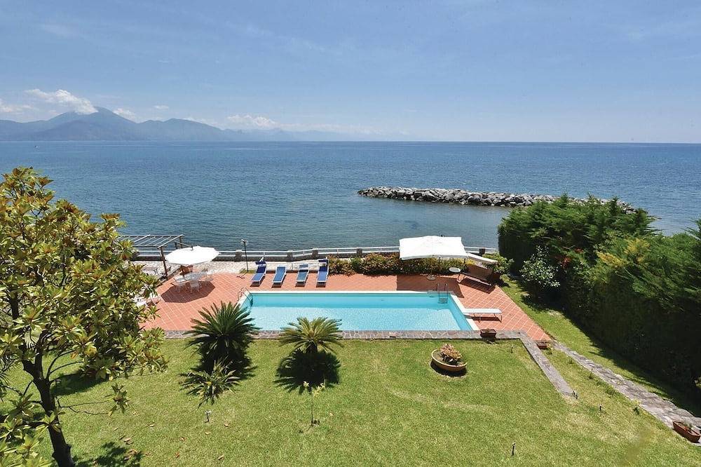 Cozy home in S. Giovanni a Piro Sa in San Giovanni a Piro, Cilento