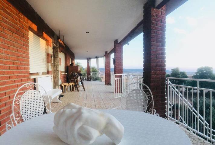 Casa de vacaciones para 8 personas, con vistas además de piscina y balcón en Provincia de Guadalajara - 3