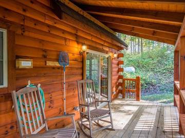 Lake House for 8 Guests in Hocking Hills, Ohio, Picture 2