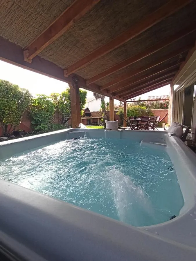 Casa de vacaciones para 8 personas, con jardín y jacuzzi - 1
