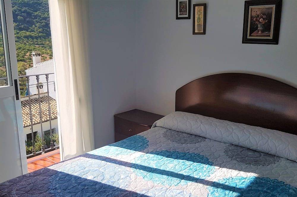 Casa Cañada 2, ideal for couples and small families. in Benamahoma, Grazalema