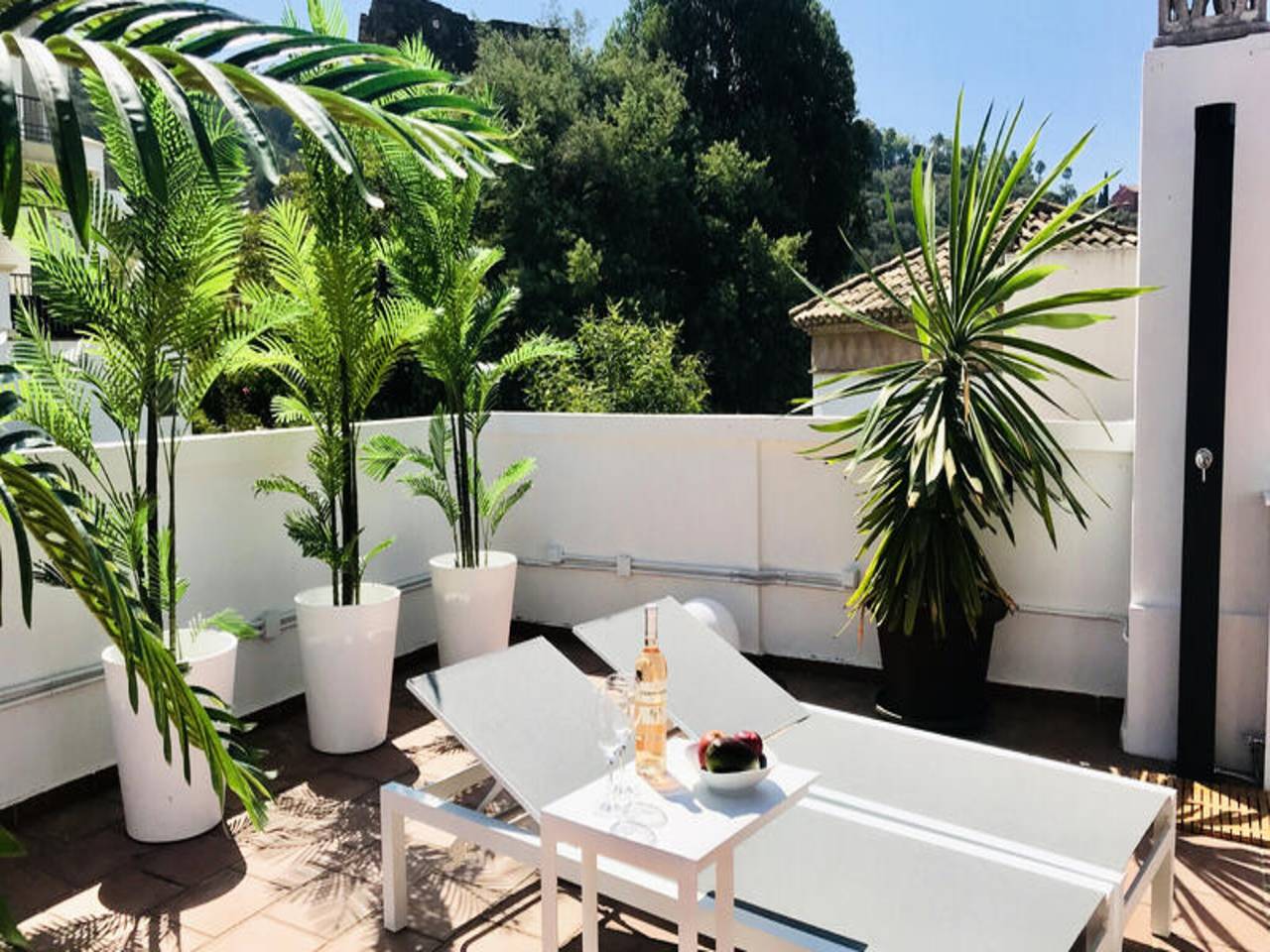 Entire apartment, Penthouse in Los Arqueros with Golf Views in Los Arqueros Golf and Country Club, Benahavís