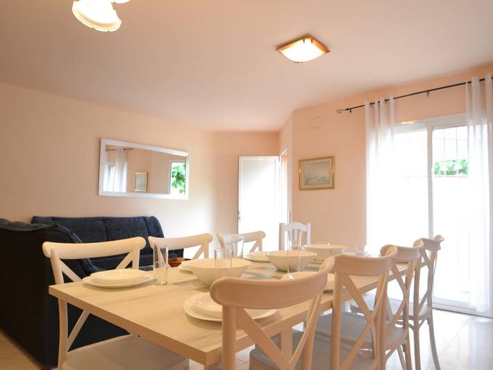Location de vacances pour 8 personnes, avec terrasse et jardin à Deltebre - 2