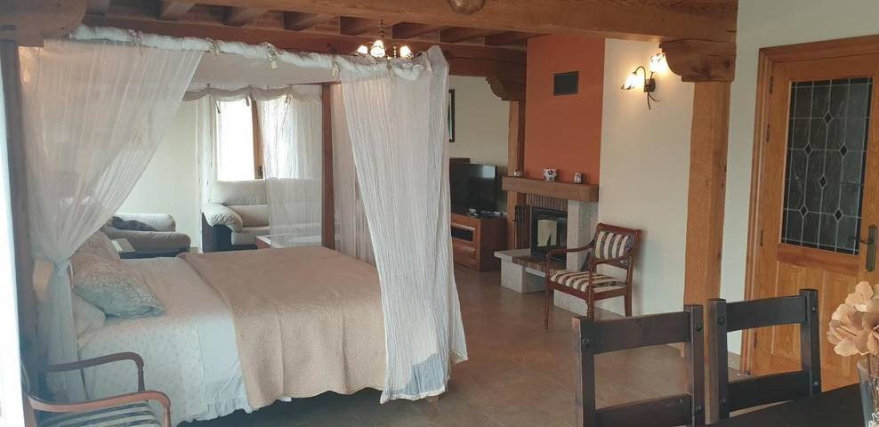 Casa rural con piscina para 11 personas, con piscina además de jardín y vistas, Se admiten mascotas en Comarca de Sepúlveda - 2