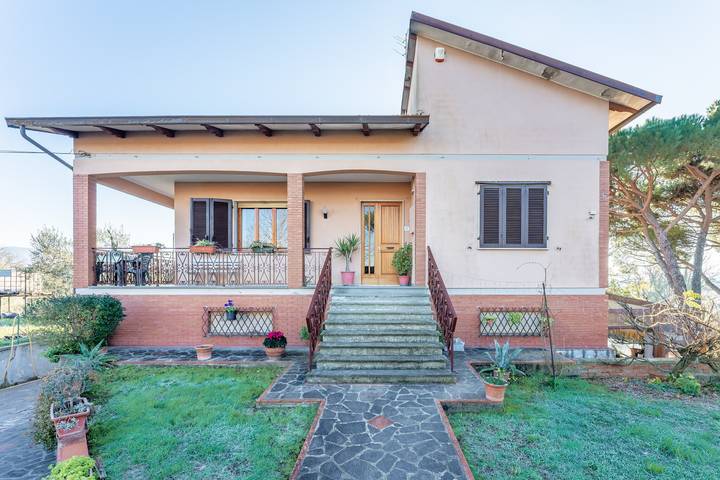Casa vacanza per 4 persone, con Balcone e Giardino
