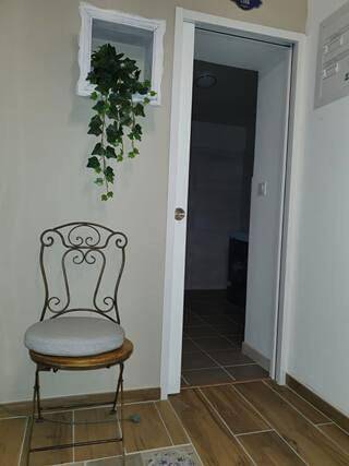 Location de vacances pour 3 personnes, avec vue ainsi que jardin et piscine à Tulette - 4