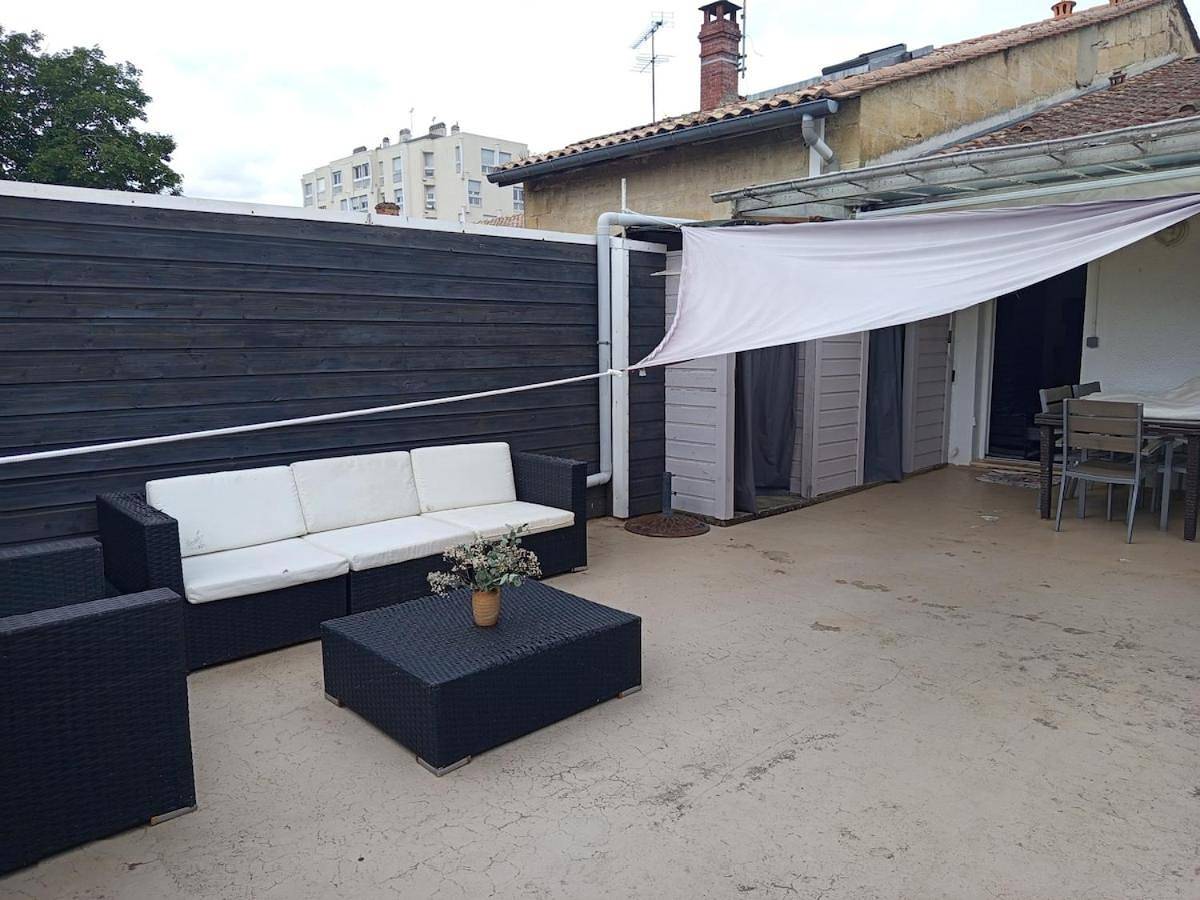 Appartement entier, One-Bedroom Apartment in Langon, Région de Langon
