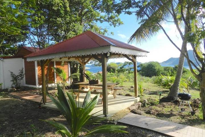 Location de vacances pour 2 personnes, avec vue et jardin à Terre-de-Bas - 4