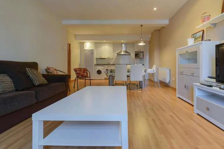Ferienwohnung für 8 Personen, mit Balkon und Ausblick - 1