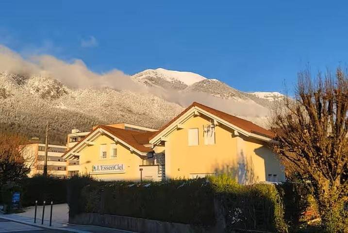Gîte pour 2 personnes, avec vue et terrasse à Bonneville