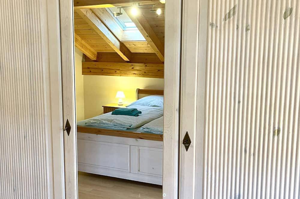 Ganze Wohnung, Birkeneck 1 (Dg), castle view dream holiday apartment in Neuschwanstein, Schwangau