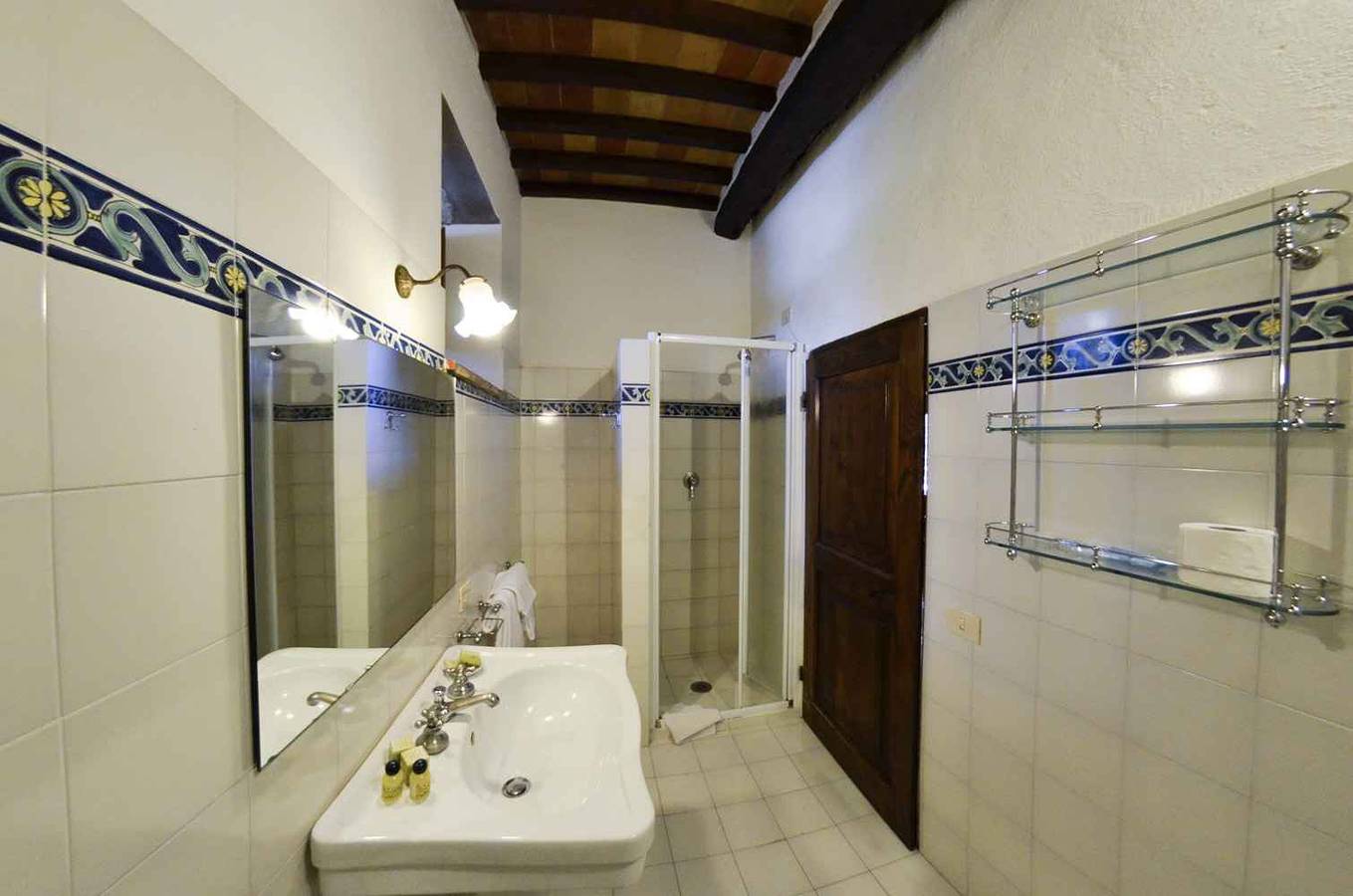 Geheel vakantieappartement, Vakantiewoning met buitenzwembad en Wifi  in Cegliolo, Provincie Arezzo