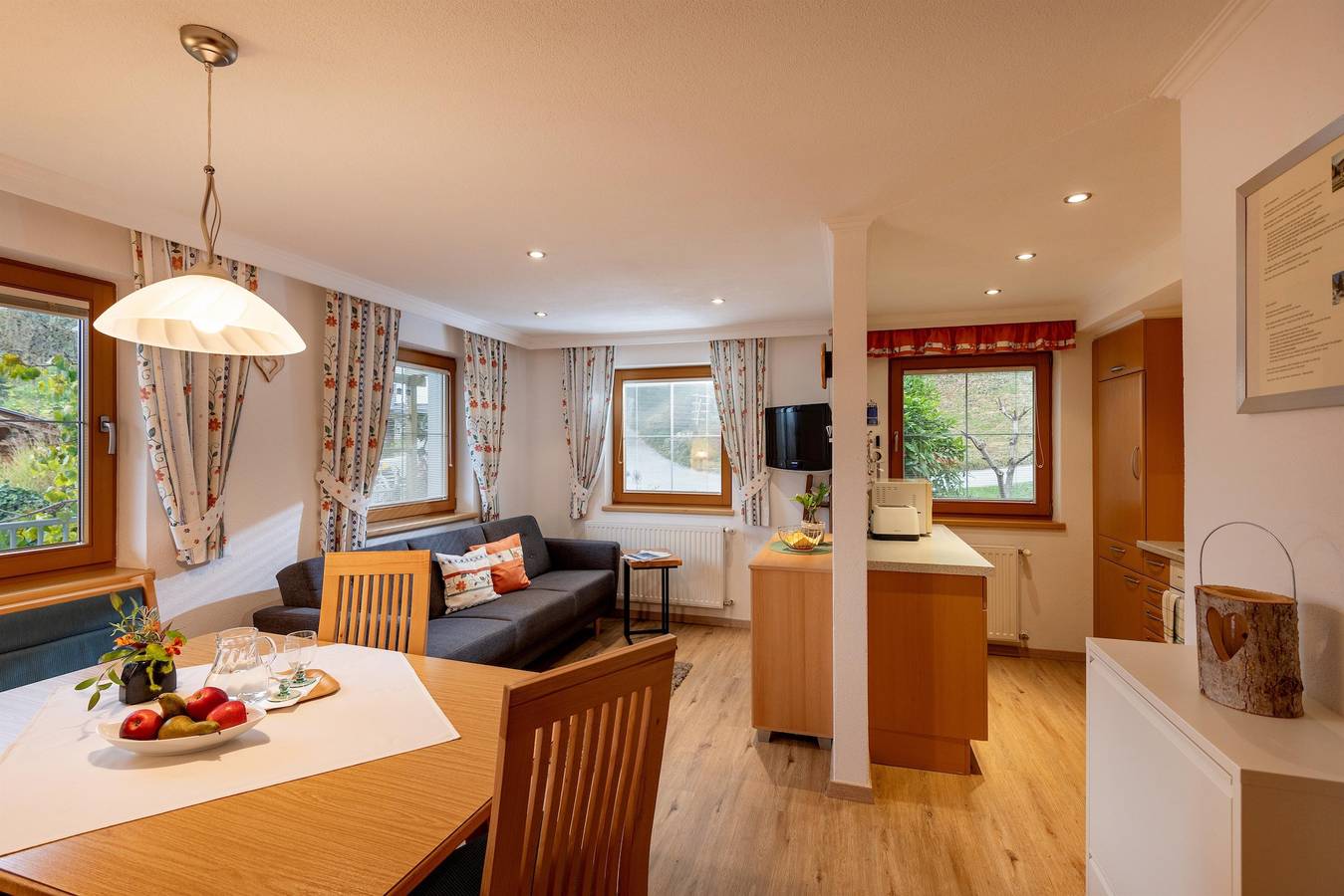 Ganze Ferienwohnung, Appartement "Panoramablick" 3 Schlafräume in Tuxer Alpen, Zellberg