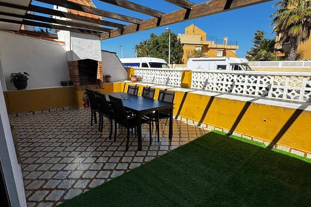 Appartement entier, Appartement Cala del Pino - Terrasse, barbecue, soleil, piscine chauffée et cheminée in Gollerón (La Manga), Carthagène