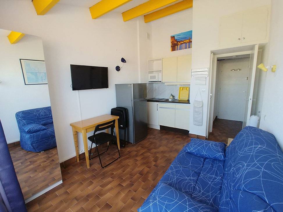 Entire studio, Studio for 2 people with balcony in Port Leucate, Leucate