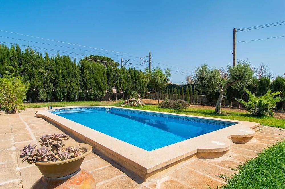 Preciosa casa en Lloseta con piscina privada, puede ser interior o exterior. in Lloseta, Interior de Mallorca