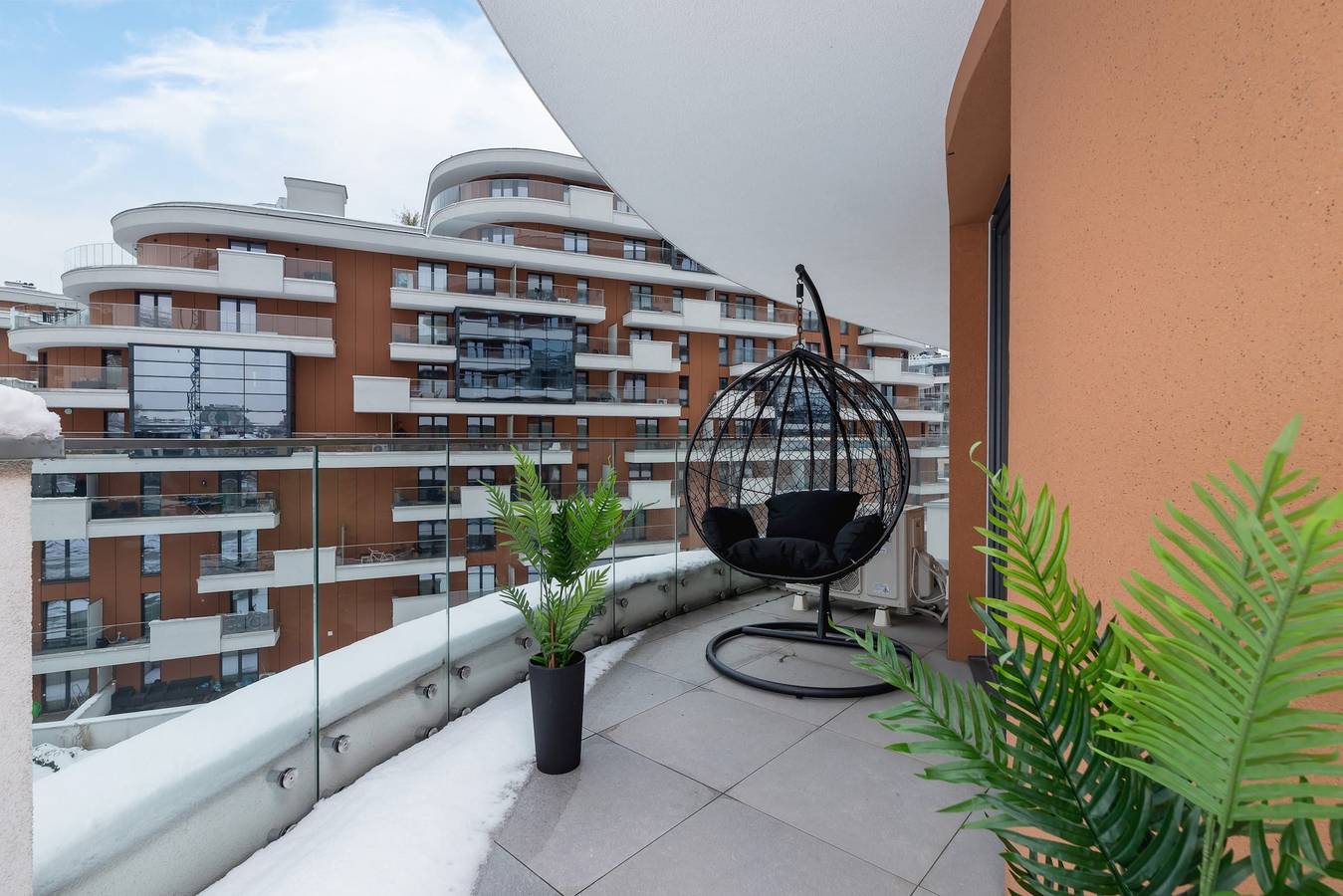 Entire apartment, Stylish Apartment | Parking in Garage | Large Balcony in Cracow, Lesser Poland