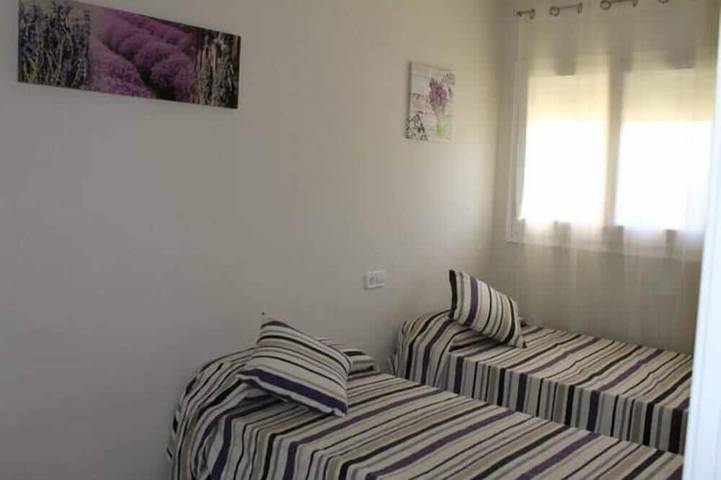 Gîte pour 6 personnes, avec piscine ainsi que terrasse et jardin à Verges - 3