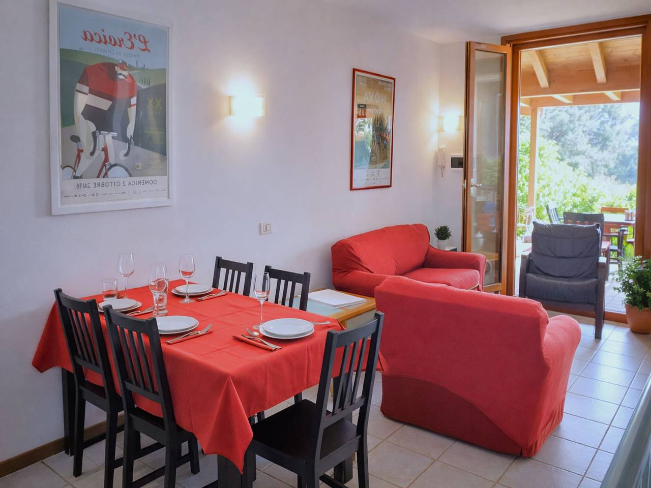 Belle maison de vacances avec terrasse privée in Campagnano (Lago Maggiore), Maccagno con Pino e Veddasca