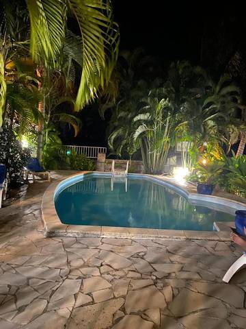 Gîte pour 4 personnes, avec piscine ainsi que vue et terrasse dans Plage de Petit-Havre