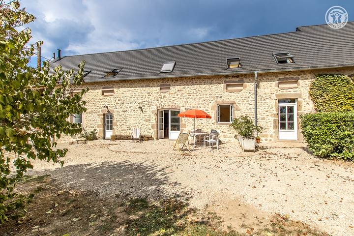 Gîte pour 4 personnes, avec Terrasse et Jardin