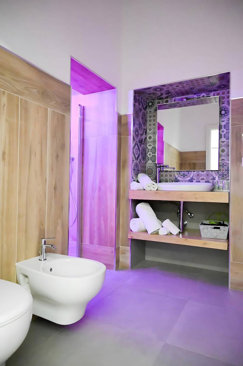 Ganze Wohnung, Bed & Breakfast 'Appartamento - Orchidea Celeste' mit Meerblick, Wlan und Klimaanlage in Manfredonia, Gargano