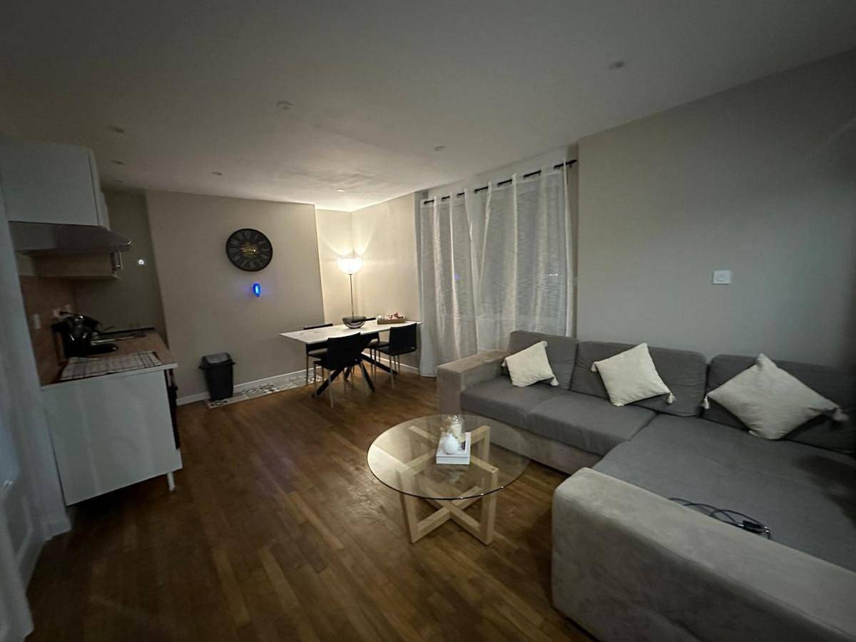 Appartement entier, One-Bedroom Apartment in Calais, Région de Calais