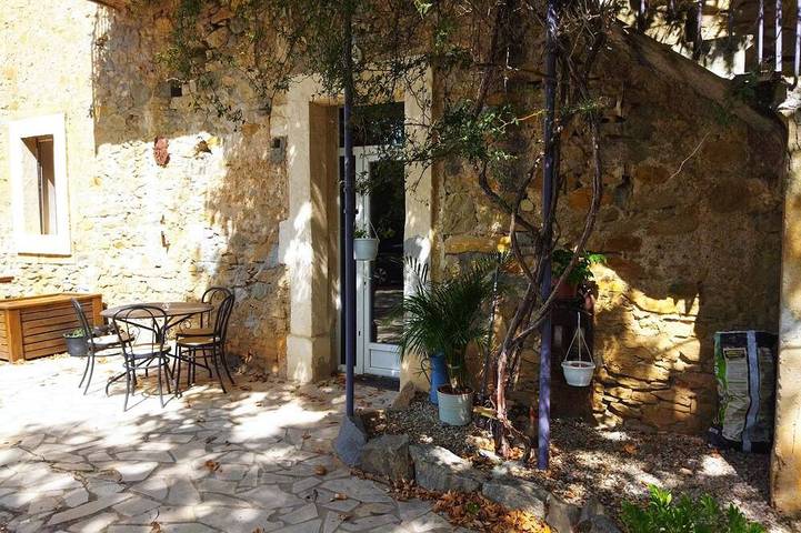 Gîte pour 2 personnes, avec piscine et jardin à Ginestas - 4