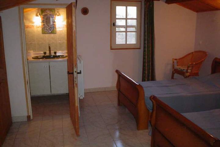 Location de vacances pour 12 personnes, avec jacuzzi ainsi que terrasse et jardin à Eygaliers - 4