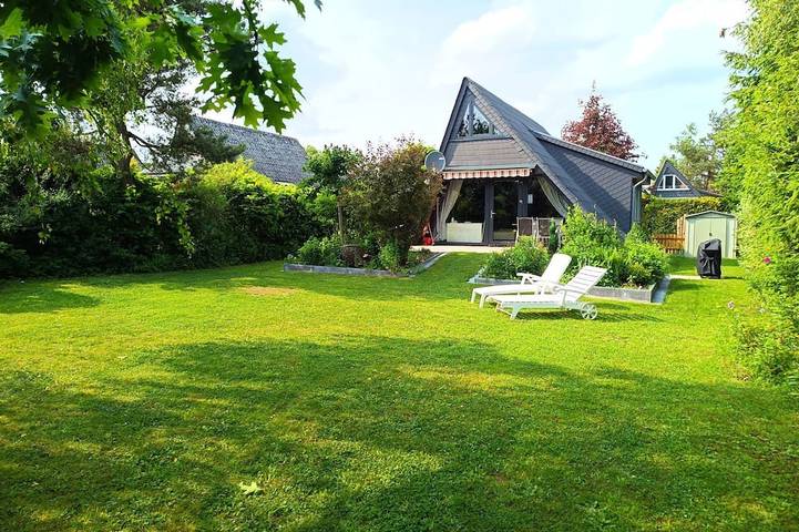 Ferienhaus für 2 Personen, mit Garten und Pool in Blankenheim