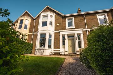 Holiday Rental for 9 People in Dundee, Angus, Photo 1