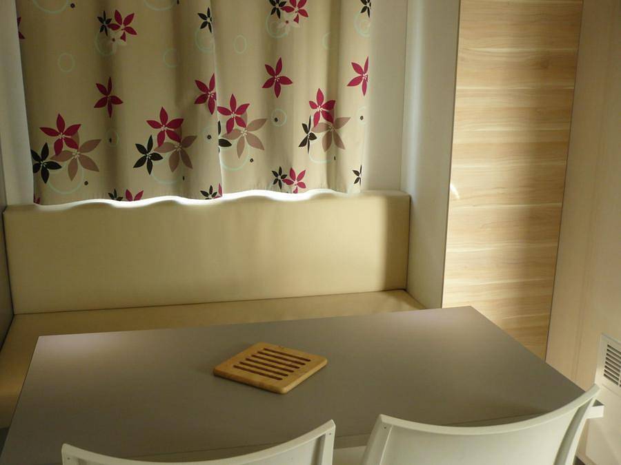 Camping Le Clos de La Lère - Mobilheim 4 personen - Mobilheim 20m² - 2 Zimmer + halbüberdachte Terrasse 7,50m². in Cayriech, Tarn-et-Garonne