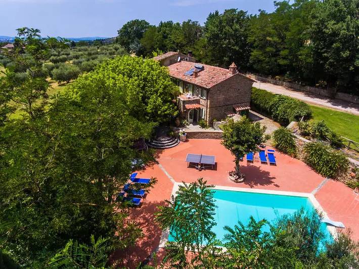 Villa per 15 persone, con piscina e giardino a Cortona