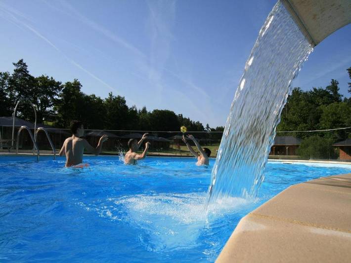 Location de vacances pour 2 personnes, avec Terrasse et Piscine à Madranges