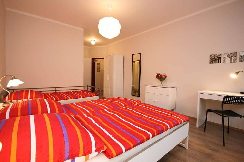 Ganze Wohnung, Apartment A-Xl Apartmentshaus 50M Zur Fussgängerzone 20 Parkplätze In Hof Gratis in Görlitz, Oberlausitz-Niederschlesien