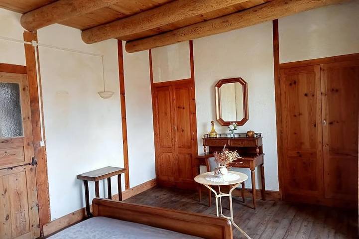 Location de vacances pour 12 personnes, avec terrasse et jardin dans Saint-Symphorien (Lozère) - 3