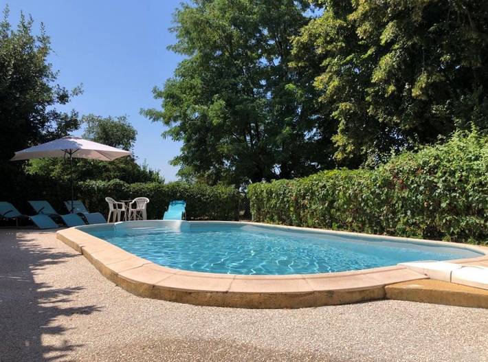 Gîte pour 6 personnes, avec terrasse ainsi que jardin et piscine, animaux acceptés - 1