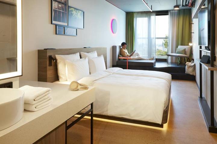 Hotel für 2 Personen, mit Ausblick in Hamburger DOM - 2