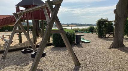Ferienhaus für 4 Personen, mit Ausblick und Terrasse in Hejlsminde