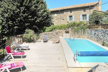 Location de vacances pour 2 personnes, avec piscine à Venterol