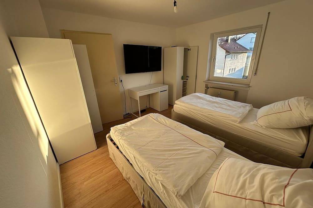 Ganze Wohnung, For workers in Kötz/Günzburg: 4 beds | A8 | Garage in Kötz, Bayerisch Schwaben