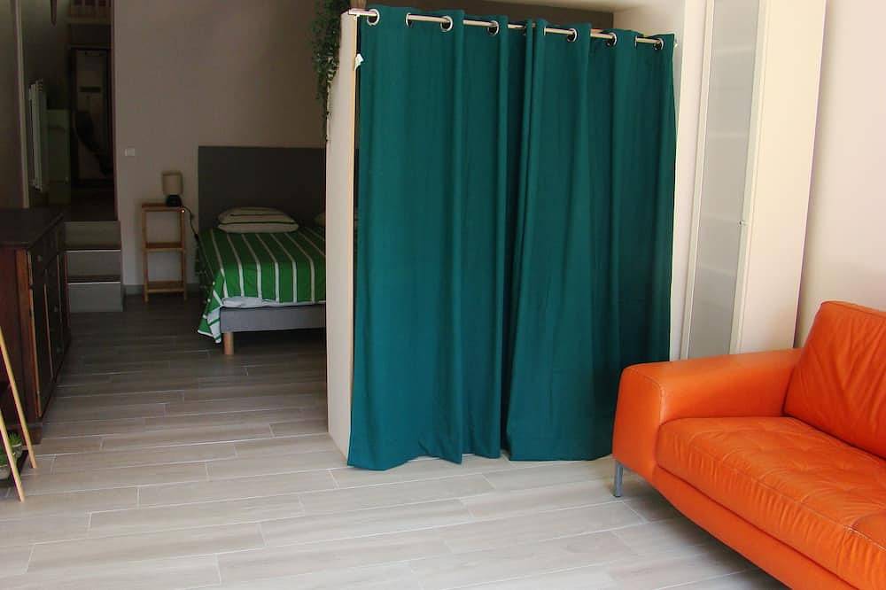 Entire apartment, Newly renovated apartment 100m from the beach, quiet and pleasant in Hourtin Plage, Hourtin
