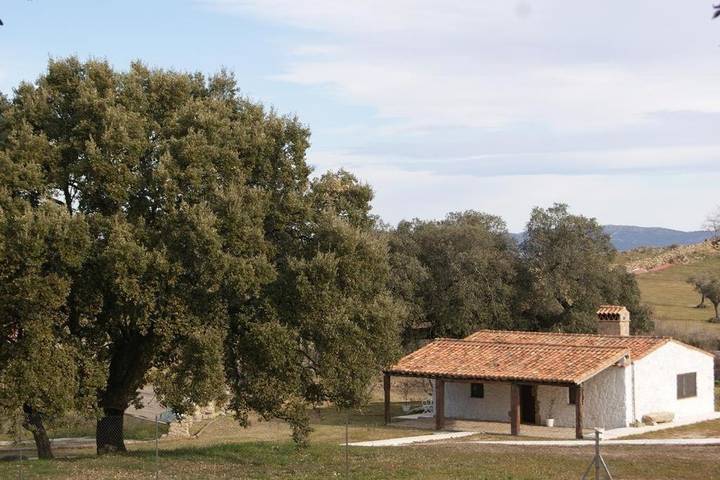 Casa rural para 5 personas, con terraza además de jardín y piscina en Valencia de Alcántara - 3