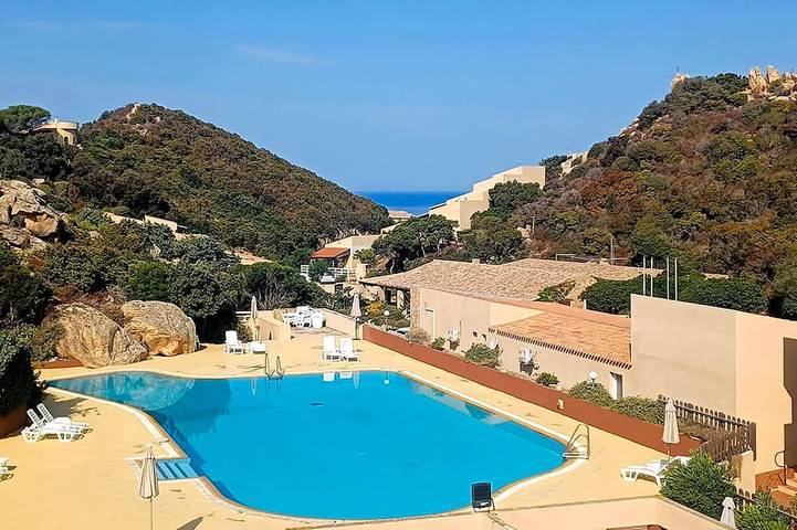 Holiday apartment for 4 people, with balcony and pool, with pets - 1
