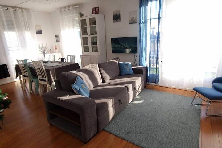 Gîte pour 13 personnes, avec jardin à Chessy - 3