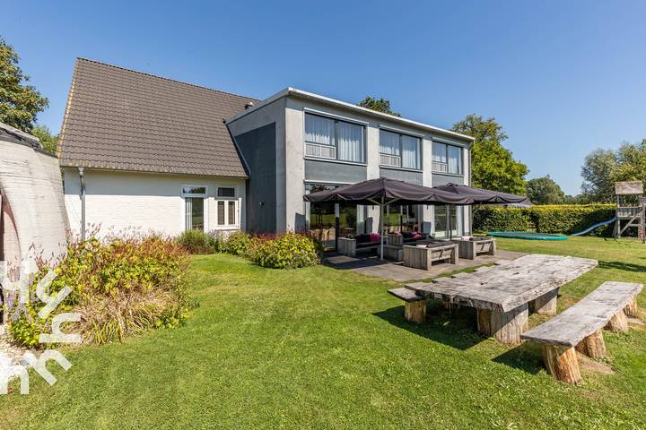 Villa voor 24 personen, met Terras en Tuin op de Veluwe