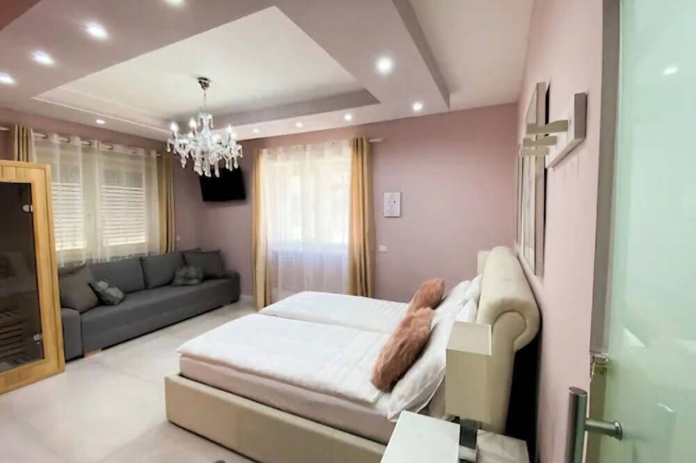 Klemi- Stanza Tripla con Sauna in Trento, Dolomiti di Fiemme